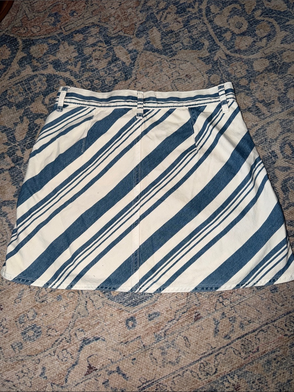Universal Threads Skirt - Picture 2 of 3
